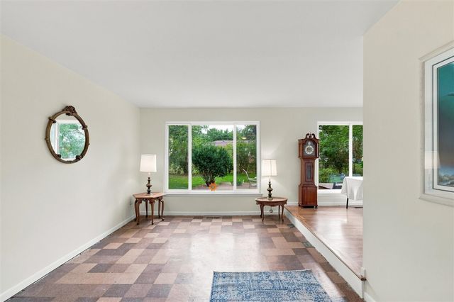 32460 Dunford Street, Farmington Hills, MI 48334