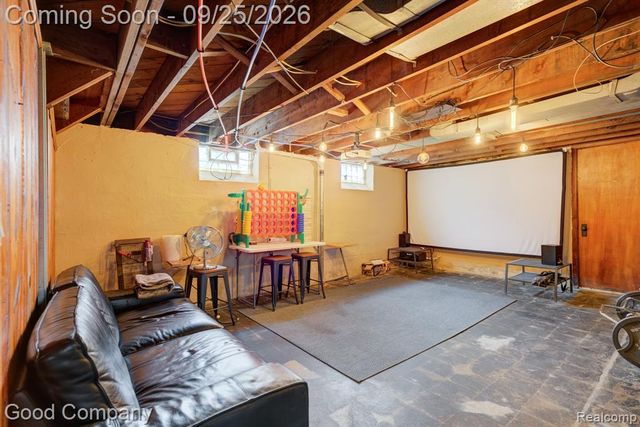 13935 Rutland Street, Detroit, MI 48227