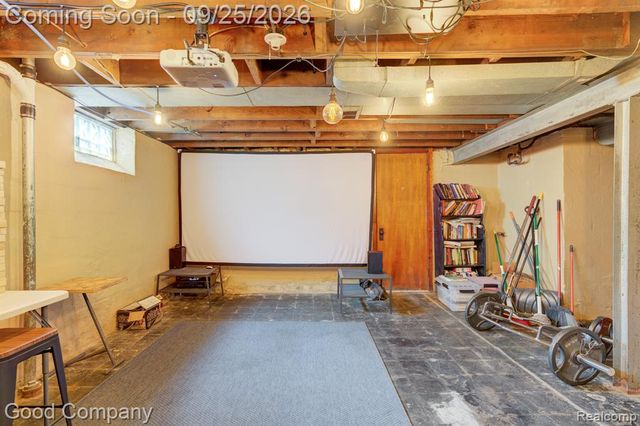 13935 Rutland Street, Detroit, MI 48227