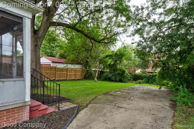 13935 Rutland Street, Detroit, MI 48227