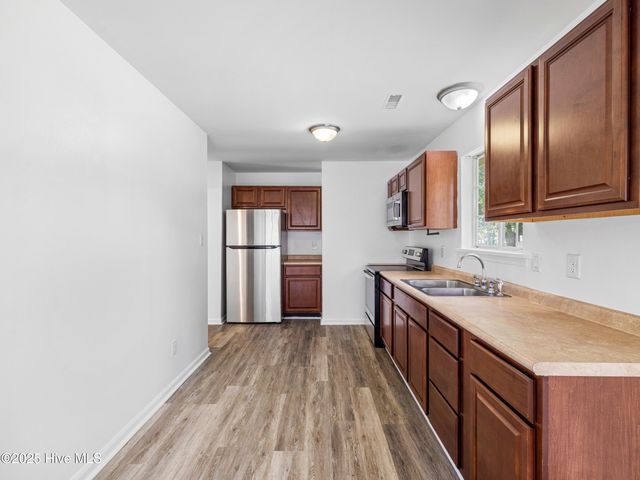 613 Kimberly Lane, Jacksonville, NC 28546