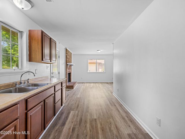 613 Kimberly Lane, Jacksonville, NC 28546
