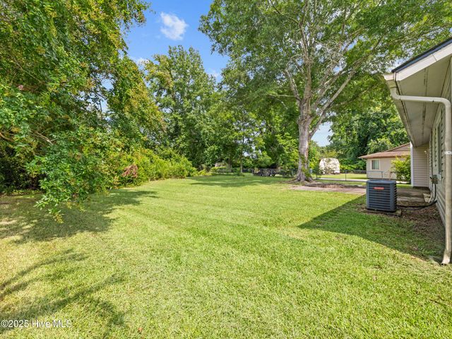 613 Kimberly Lane, Jacksonville, NC 28546
