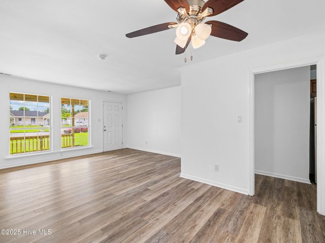 613 Kimberly Lane, Jacksonville, NC 28546