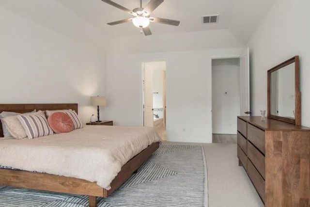 11211 Stirton, Tomball, TX 77375