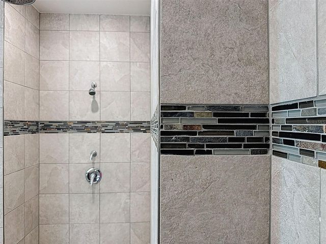 15018 DUSKY WARBLER ROAD, Weeki Wachee, FL 34614