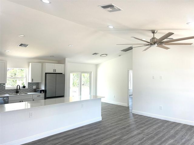 136 Lincoln Rd, Lake Placid, FL 33852