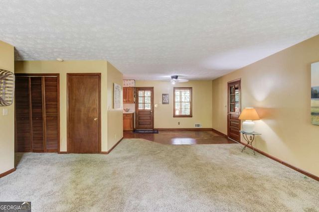 6050 Sandy Creek Road, Loganville, GA 30052