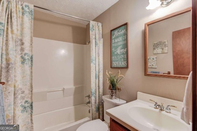 6050 Sandy Creek Road, Loganville, GA 30052