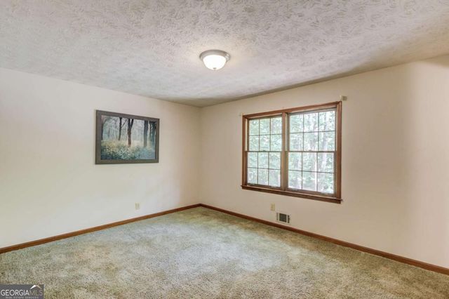 6050 Sandy Creek Road, Loganville, GA 30052