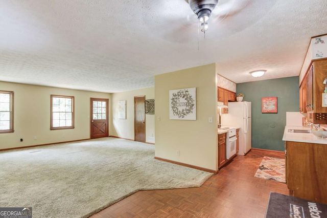 6050 Sandy Creek Road, Loganville, GA 30052