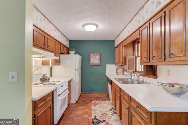 6050 Sandy Creek Road, Loganville, GA 30052