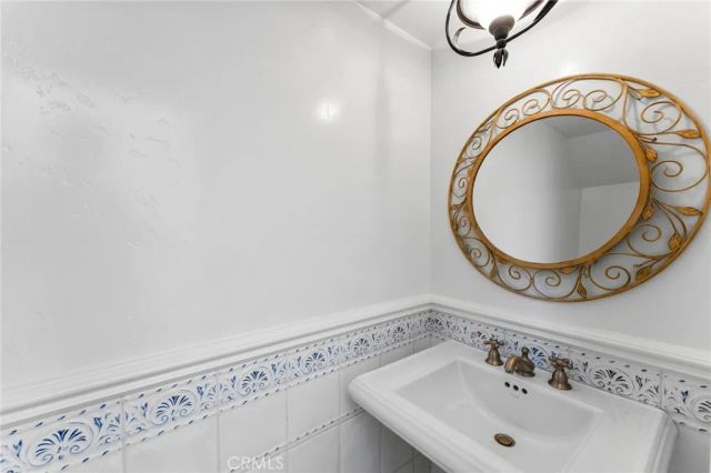 111 Via Jucar, Newport Beach, CA 92663