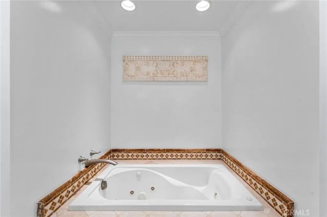 111 Via Jucar, Newport Beach, CA 92663