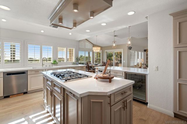 10776 Birch Bluff Ave, San Diego, CA 92131