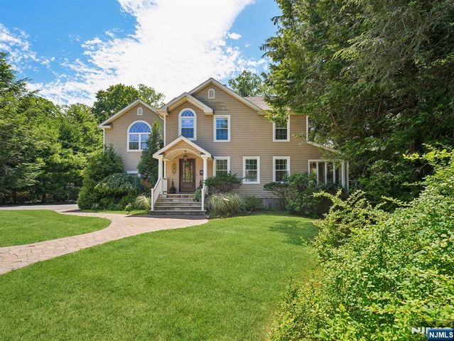 233 Park Avenue, Allendale, NJ 07401