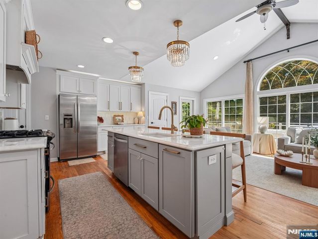 233 Park Avenue, Allendale, NJ 07401