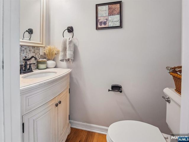 233 Park Avenue, Allendale, NJ 07401
