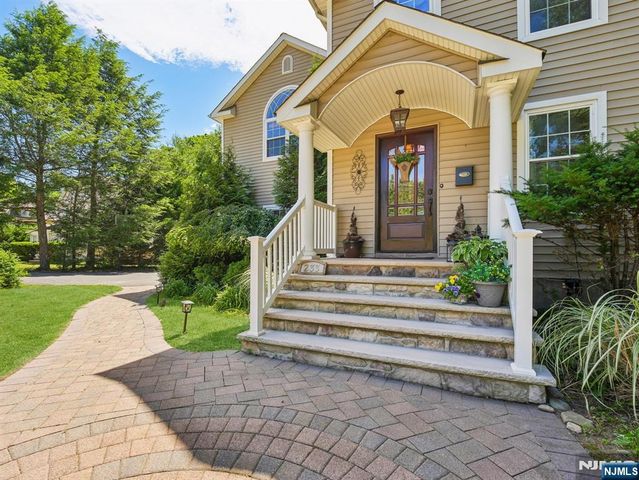 233 Park Avenue, Allendale, NJ 07401
