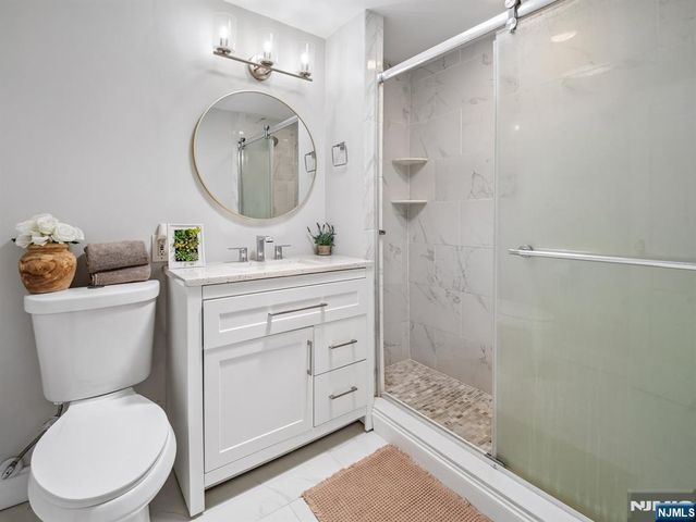 233 Park Avenue, Allendale, NJ 07401