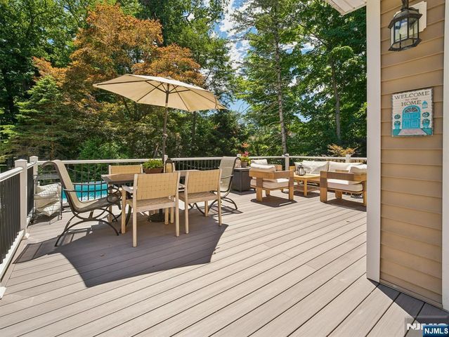 233 Park Avenue, Allendale, NJ 07401