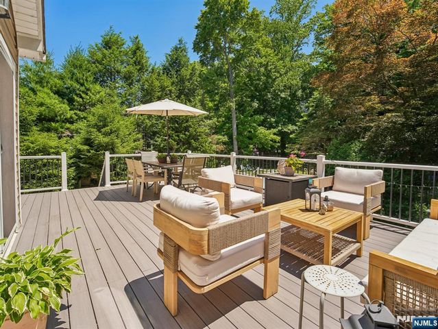 233 Park Avenue, Allendale, NJ 07401