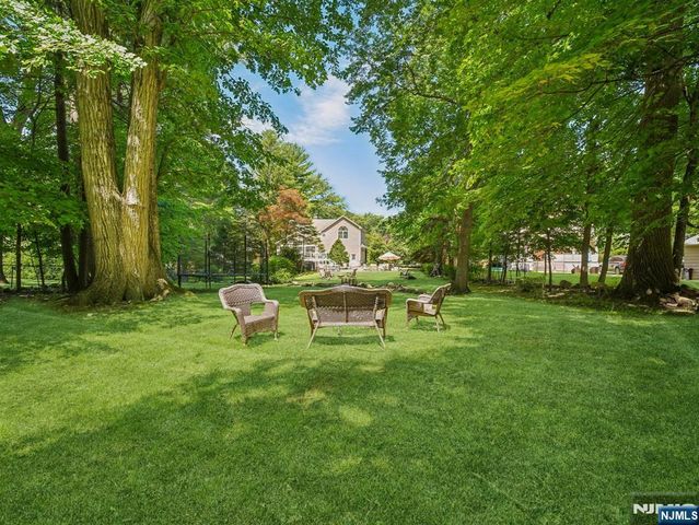 233 Park Avenue, Allendale, NJ 07401