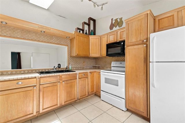 9966 BURL WAY, Orlando, FL 32817