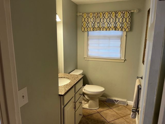 24 Pontiac Road, Walpole, MA 02081