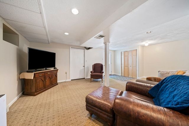 24 Pontiac Road, Walpole, MA 02081