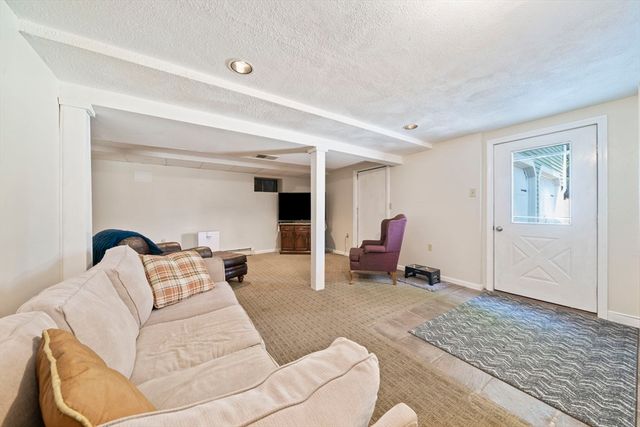 24 Pontiac Road, Walpole, MA 02081
