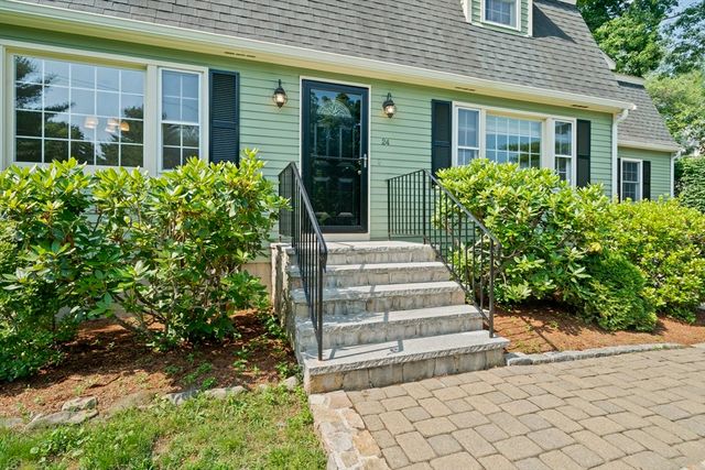 24 Pontiac Road, Walpole, MA 02081