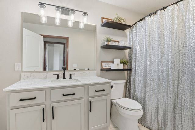 1572 Sadler Drive, North Liberty, IA 52317