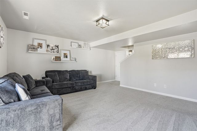 1572 Sadler Drive, North Liberty, IA 52317