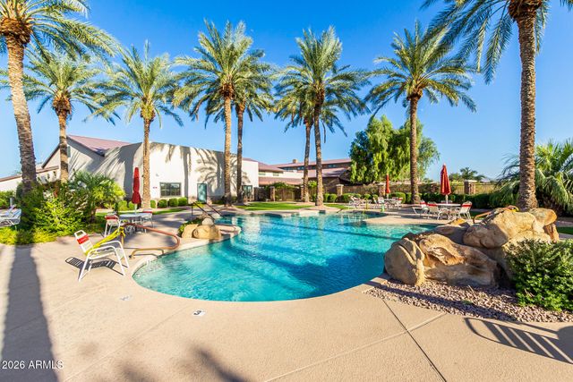 4707 E WALNUT Road, Gilbert, AZ 85298