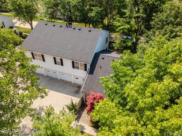 24645 Spring Lane 18, Harrison Twp, MI 48045