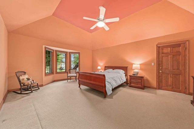 3820 Charter Point COURT, Brookfield, WI 53045