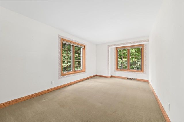 3820 Charter Point COURT, Brookfield, WI 53045