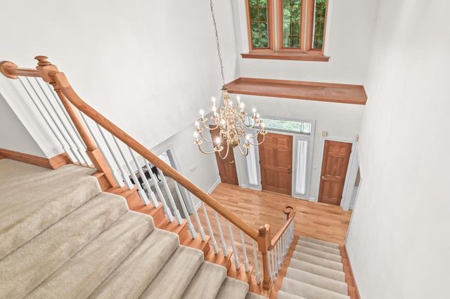 3820 Charter Point COURT, Brookfield, WI 53045