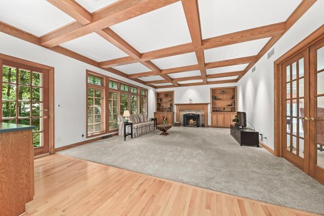3820 Charter Point COURT, Brookfield, WI 53045