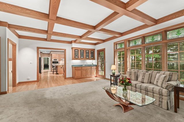 3820 Charter Point COURT, Brookfield, WI 53045