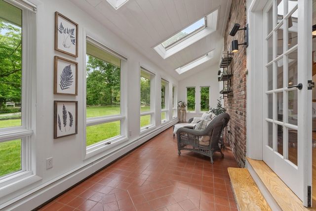 592 Sugar Rd, Bolton, MA 01740