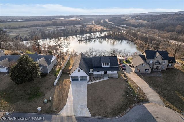 1717 River Ridge, Van Buren, AR 72956