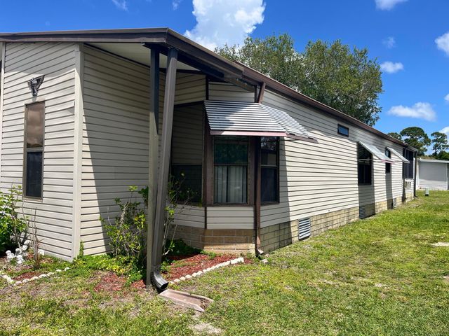 240 Mangrove Bay Place, Fort Pierce, FL 34982