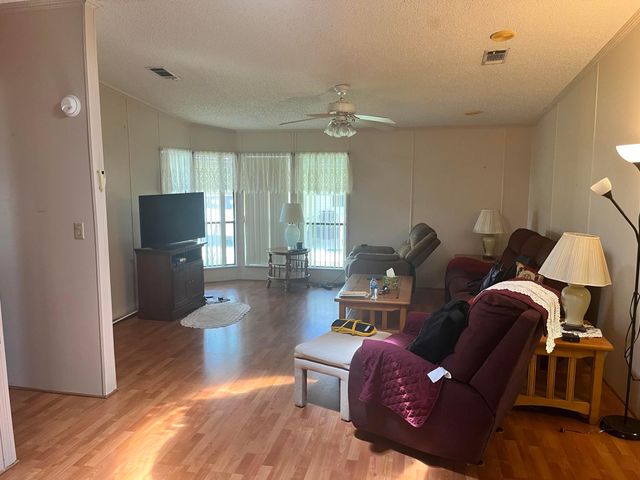 240 Mangrove Bay Place, Fort Pierce, FL 34982