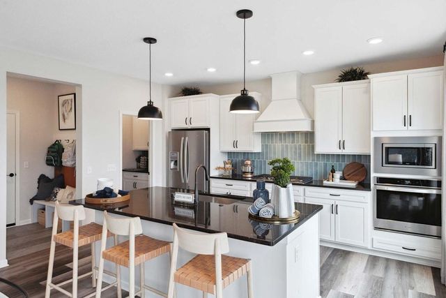 2963 Trinity Drive, Shakopee, MN 55379