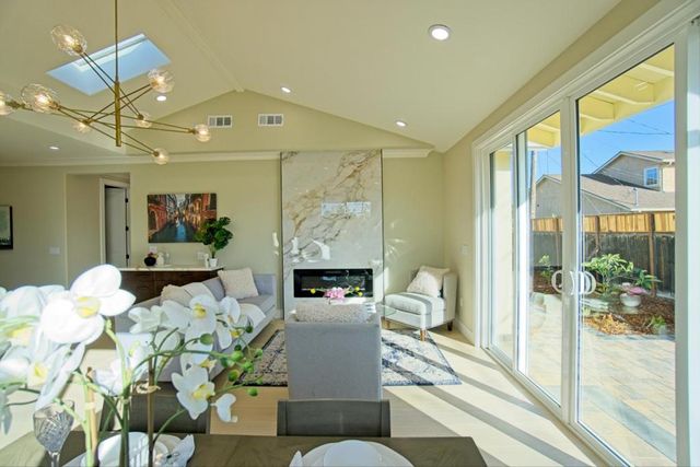 2475 Moraine Drive, Santa Clara, CA 95051