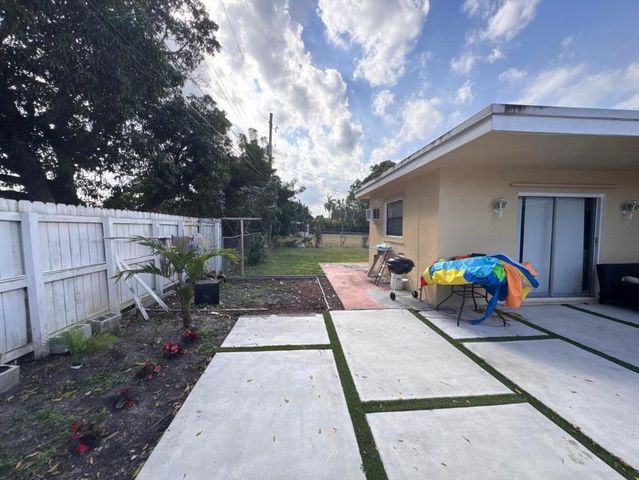 6256 NW 16th Court, Margate, FL 33063