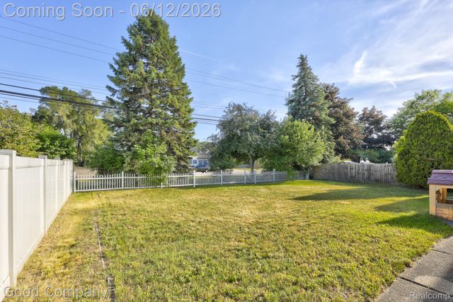 1798 Wilmet Drive, Troy, MI 48085