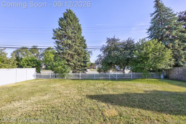 1798 Wilmet Drive, Troy, MI 48085